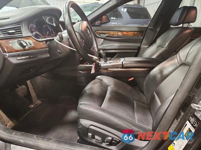 Zdjęcie 7 z 12 samochodu: 2014 BMW 750 LI VIN:WBAYE8C53ED135609 - miniatura