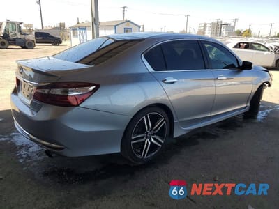 Trzecie zdjęcie samochodu z tyłu: 2017 HONDA ACCORD SPORT VIN:1HGCR2F58HA254449 - miniatura