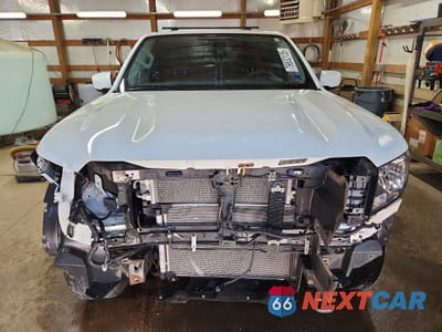 Piąte zdjęcie samochodu w środku: 2022 NISSAN FRONTIER SV VIN:1N6ED1CM0NN650954 - miniatura