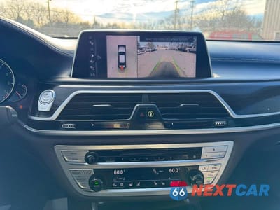 Zdjęcie 9 z 13 samochodu: 2017 BMW 750 XI VIN:WBA7F2C58HG422355 - miniatura