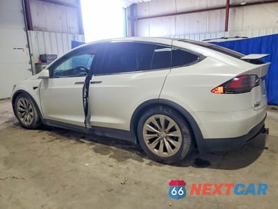 Drugie zdjęcie samochodu z przodu: 2017 TESLA MODEL X VIN:5YJXCDE29HF043692 - miniatura