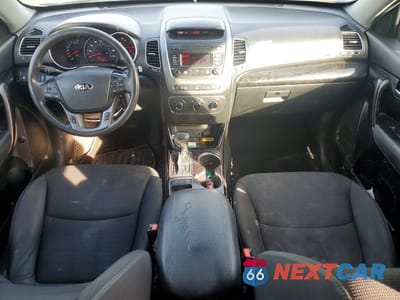 Zdjęcie 8 z 12 samochodu: 2014 KIA SORENTO LX VIN:5XYKT3A69EG479900 - miniatura