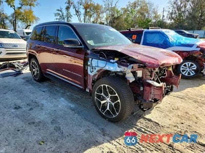 Czwarte zdjęcie samochodu z boku: 2022 JEEP GRAND CHEROKEE SUMMIT 4XE VIN:1C4RJYE63N8724774 - miniatura