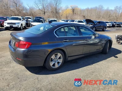 Trzecie zdjęcie samochodu z tyłu: 2013 BMW 528 XI VIN:WBAXH5C59DDW14326 - miniatura