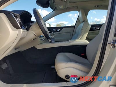 Zdjęcie 7 z 12 samochodu: 2020 VOLVO S60 T5 MOMENTUM VIN:7JR102FK6LG039634 - miniatura