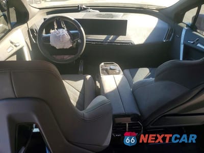 Zdjęcie 8 z 13 samochodu: 2026 BMW IX XDRIVE45 VIN:WB543CF08TCW71917 - miniatura