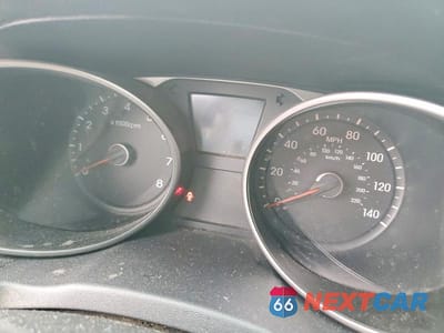 Zdjęcie 9 z 13 samochodu: 2012 HYUNDAI TUCSON GLS VIN:KM8JUCAC8CU393547 - miniatura