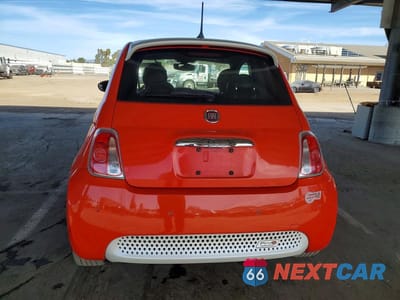 Zdjęcie 6 z 12 samochodu: 2016 FIAT 500 ELECTRIC VIN:3C3CFFGE1GT113781 - miniatura