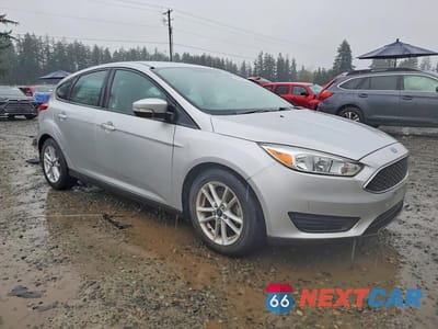 Czwarte zdjęcie samochodu z boku: 2015 FORD FOCUS SE VIN:1FADP3K28FL241850 - miniatura