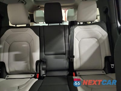 Zdjęcie 10 z 13 samochodu: 2026 LAND ROVER DEFENDER 130 X-DYNAMIC SE VIN:SALE2FEU3T2498050 - miniatura