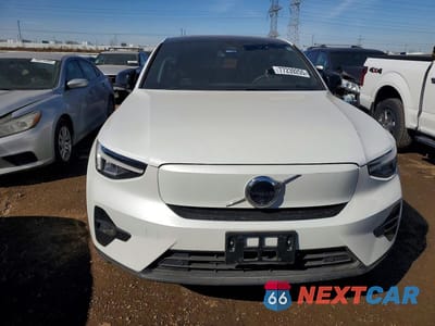 Piąte zdjęcie samochodu w środku: 2024 VOLVO C40 RECHARGE PLUS VIN:YV4ER3GL5R2100249 - miniatura