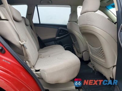 Zdjęcie 11 z 12 samochodu: 2007 TOYOTA RAV4 LIMITED VIN:JTMBK31V075033639 - miniatura