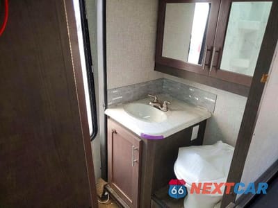 Zdjęcie 9 z 10 samochodu: 2016 FORD F350 SUPER DUTY VIN:1FDRF3HT9GEC6665X - miniatura