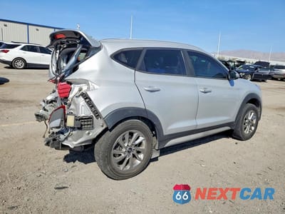 Trzecie zdjęcie samochodu z tyłu: 2018 HYUNDAI TUCSON SEL PLUS VIN:KM8J33A40JU723920 - miniatura