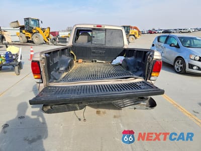 Zdjęcie 6 z 12 samochodu: 1998 MAZDA B2500 VIN:4F4YR12C0WTM29031 - miniatura