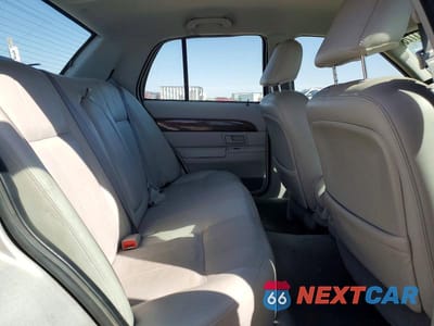 Zdjęcie 10 z 12 samochodu: 2004 MERCURY GRAND MARQUIS LS VIN:2MEFM75W54X641459 - miniatura