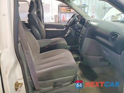 Zdjęcie 7 z 13 samochodu: 2007 DODGE GRAND CARAVAN SXT VIN:2D4GP44LX7R127072 - miniatura