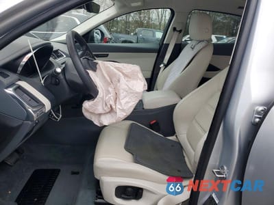 Zdjęcie 7 z 11 samochodu: 2020 JAGUAR E-PACE SE VIN:SADFP2FX5L1Z76266 - miniatura