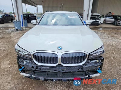 Piąte zdjęcie samochodu w środku: 2025 BMW 330I VIN:3MW69CW01S8E90690 - miniatura