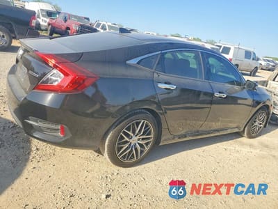 Trzecie zdjęcie samochodu z tyłu: 2018 HONDA CIVIC TOURING VIN:JHMFC1F91JX043248 - miniatura