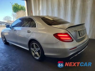 Trzecie zdjęcie samochodu z tyłu: 2017 MERCEDES-BENZ E 300 VIN:WDDZF4JBXHA033046 - miniatura