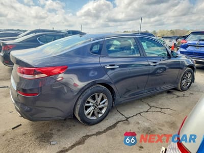 Trzecie zdjęcie samochodu z tyłu: 2019 KIA OPTIMA LX VIN:5XXGT4L34KG288528 - miniatura