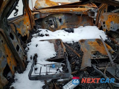 Zdjęcie 8 z 12 samochodu: 2006 PONTIAC GRAND PRIX VIN:2G2WP552961154558 - miniatura