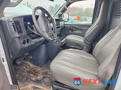 Zdjęcie 7 z 14 samochodu: 2025 GMC SAVANA 2500 CARGO UTILITY / SERVICE VAN VIN:1GTW7AF77S1169669 - miniatura