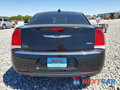 Zdjęcie 6 z 13 samochodu: 2018 CHRYSLER 300 TOURING VIN:2C3CCAAG4JH341070 - miniatura