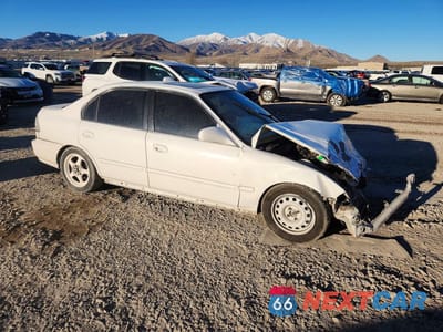 Czwarte zdjęcie samochodu z boku: 1998 HONDA CIVIC VIN:2HGEJ8648WH568465 - miniatura