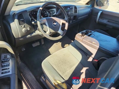 Zdjęcie 8 z 11 samochodu: 2007 CHEVROLET SILVERADO K2500 HEAVY DUTY VIN:1GCHK29K17E513428 - miniatura