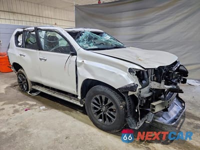Czwarte zdjęcie samochodu z boku: 2023 LEXUS GX 460 BASE VIN:JTJAM7BXXP5345901 - miniatura