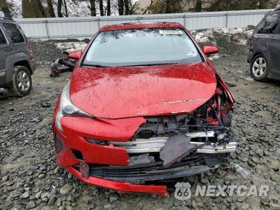 Piąte zdjęcie samochodu w środku: 2017 TOYOTA PRIUS FOUR VIN:JTDKARFU5H3528180 - miniatura