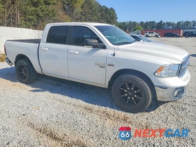 Czwarte zdjęcie samochodu z boku: 2019 RAM 1500 CLASSIC SLT VIN:1C6RR6LT7KS554785 - miniatura