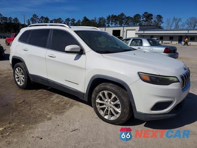 Czwarte zdjęcie samochodu z boku: 2019 JEEP CHEROKEE LATITUDE VIN:1C4PJLCB1KD416841 - miniatura