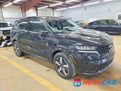 Czwarte zdjęcie samochodu z boku: 2023 KIA SORENTO S VIN:5XYRL4LC0PG247079 - miniatura
