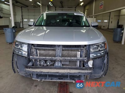 Piąte zdjęcie samochodu w środku: 2018 VOLKSWAGEN ATLAS SE VIN:1V2KR2CA9JC545112 - miniatura