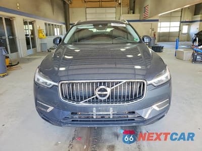 Piąte zdjęcie samochodu w środku: 2021 VOLVO XC60 T5 INSCRIPTION VIN:YV4102RL2M1685225 - miniatura