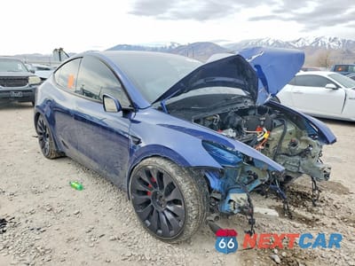 Czwarte zdjęcie samochodu z boku: 2022 TESLA MODEL Y VIN:7SAYGDEF4NF407088 - miniatura