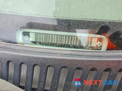 Zdjęcie 12 z 12 samochodu: 2001 GMC NEW SIERRA C1500 VIN:2GTEC19T111177310 - miniatura