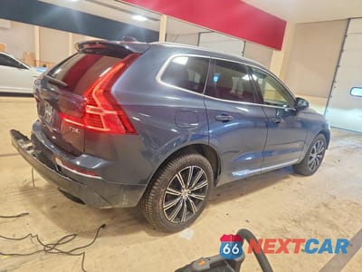 Trzecie zdjęcie samochodu z tyłu: 2018 VOLVO XC60 T5 INSCRIPTION VIN:YV4102RL9J1027882 - miniatura