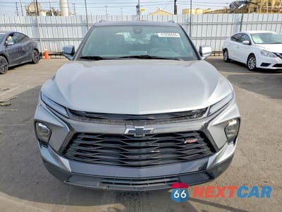 Piąte zdjęcie samochodu w środku: 2023 CHEVROLET BLAZER RS VIN:3GNKBERS4PS190755 - miniatura