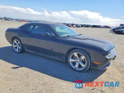 Czwarte zdjęcie samochodu z boku: 2013 DODGE CHALLENGER SXT VIN:2C3CDYAG8DH500912 - miniatura