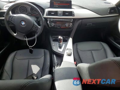 Zdjęcie 8 z 11 samochodu: 2018 BMW 320 XI VIN:WBA8E5G56JNU47856 - miniatura