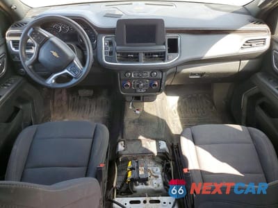 Zdjęcie 8 z 12 samochodu: 2022 CHEVROLET TAHOE C1500 VIN:1GNSCLED6NR247787 - miniatura