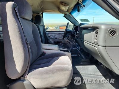Zdjęcie 10 z 13 samochodu: 2005 GMC NEW SIERRA C1500 VIN:1GTEC14X25Z101294 - miniatura