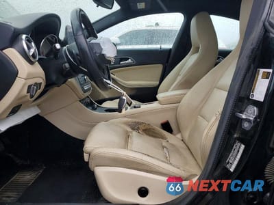 Zdjęcie 7 z 12 samochodu: 2019 MERCEDES-BENZ CLA 250 VIN:WDDSJ4EB3KN705121 - miniatura