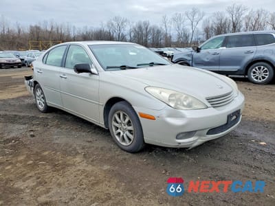 Czwarte zdjęcie samochodu z boku: 2004 LEXUS ES 330 BASE VIN:JTHBA30G640015546 - miniatura