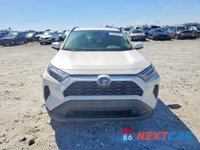 Piąte zdjęcie samochodu w środku: 2024 TOYOTA RAV4 HYBRID XLE VIN:JTMRWRFV1RD243478 - miniatura