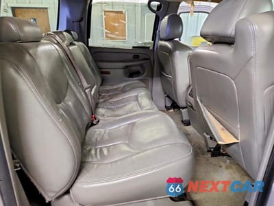 Zdjęcie 11 z 13 samochodu: 2006 CHEVROLET SUBURBAN K1500 VIN:3GNFK16U56G114849 - miniatura